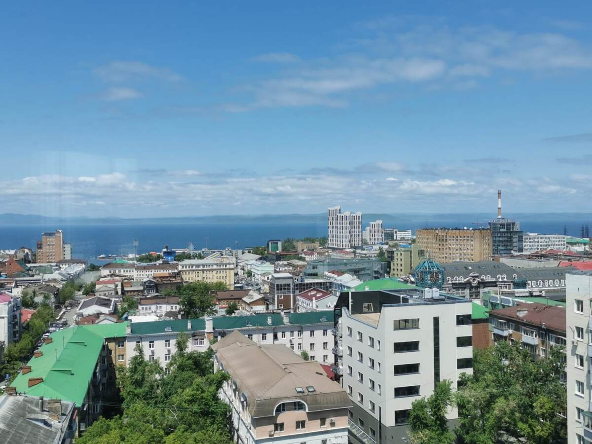 Вид из окна студии прекрасен в любую погоду