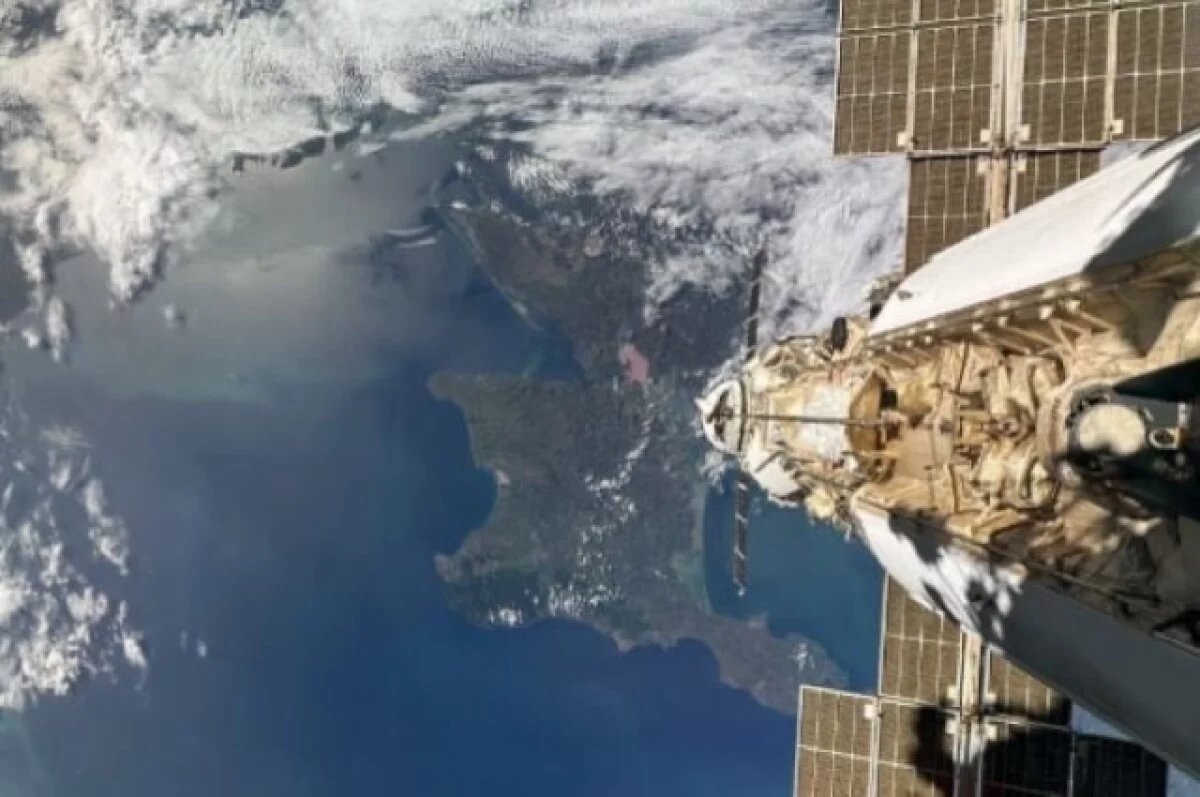    Космонавт Олег Артемьев показал уникальный снимок Крыма из космоса