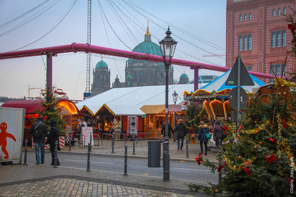 Одна из рождественских берлинских ярмарок