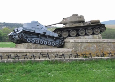    Украина отметила день освобождения страны от фашистов тишиной и доносами