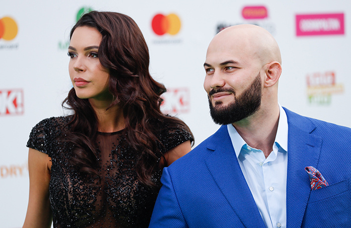    Рэпер Джиган с Оксаной Самойловой.Артем Геодакян/ТАСС