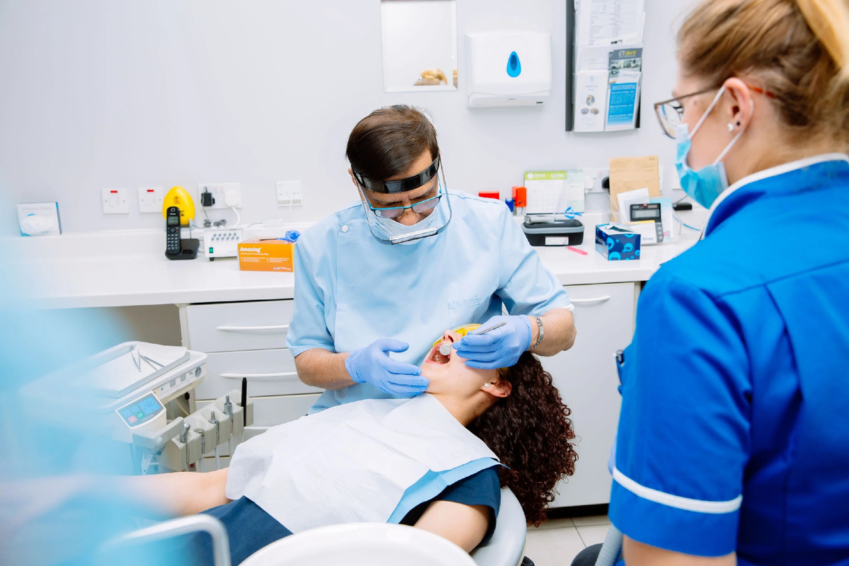 Контроль состояния десны после протезирования