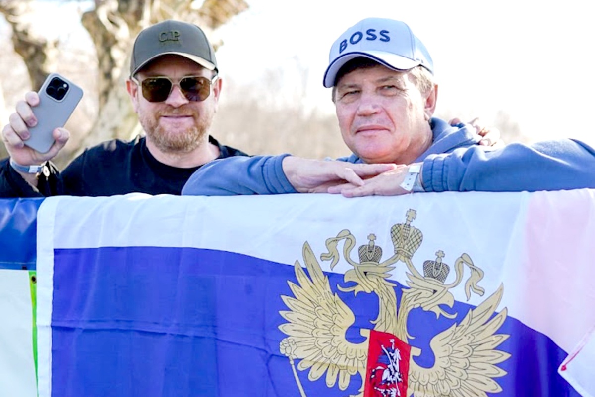    Команда "Морская искра"