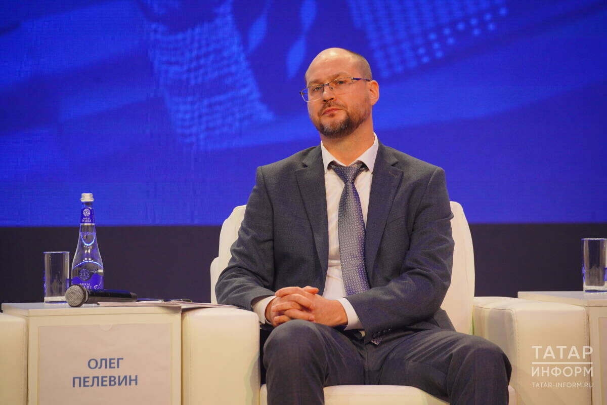 Олег Пелевин: «Экономика Татарстана, как и в целом по стране, растет: по итогам 9 месяцев 2025-го валовой региональный продукт (ВРП) прибавил 3% в годовом выраженииФото: © Владимир Васильев / «Татар-информ»