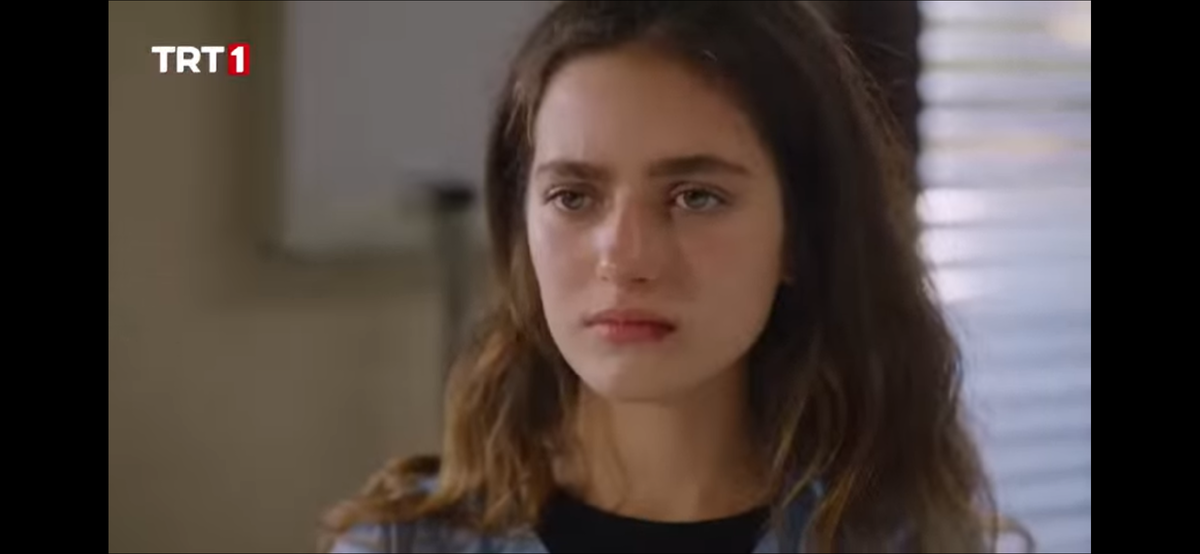 Стоп кадр из сериала «Это море переполнится»