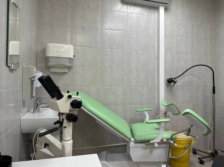     Злоумышленники звонят пациентам клиник и просят назвать код из СМС. Фото: Архив МК в Великом Новгороде