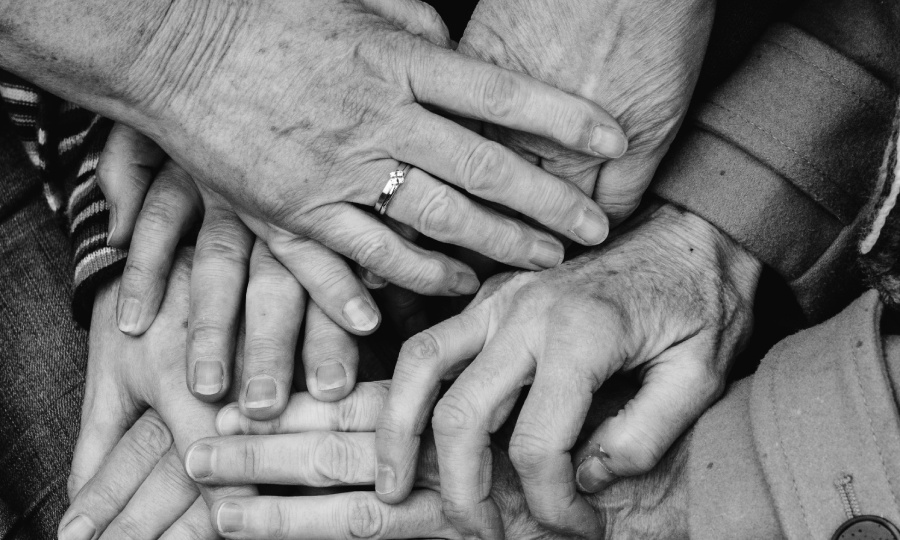 Любовь и секс после шестидесяти: как люди старшего возраста ищут отношения и почему у них все получается по-другому