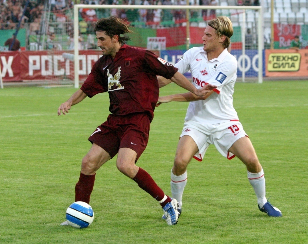    Велько Паунович (слева) в матче «Рубина» против «Спартака» в 2007 году.Александр Волгин архив «СЭ»