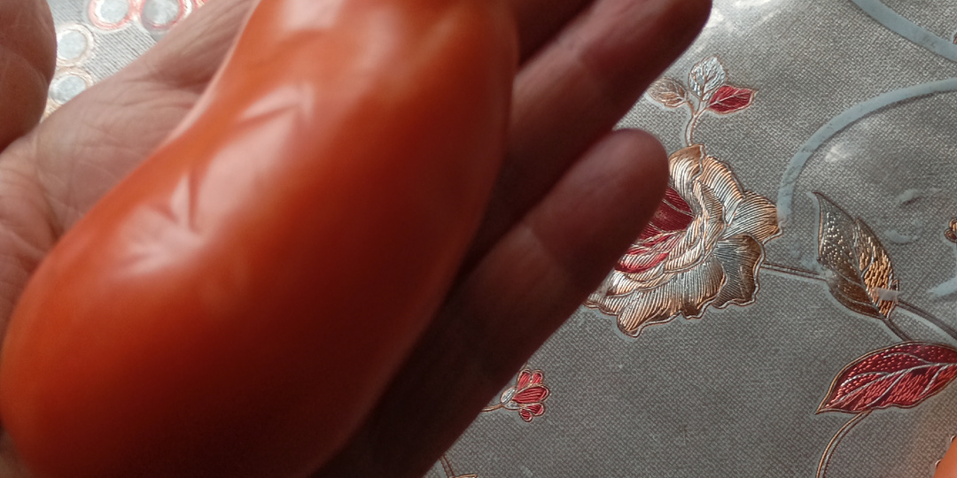 6 сортов томатов, очень урожайные.🤔