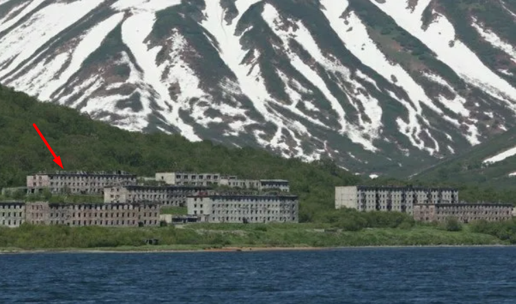 Дом №6 в посёлке Бечевинка.  Фото: fotoblur.ru