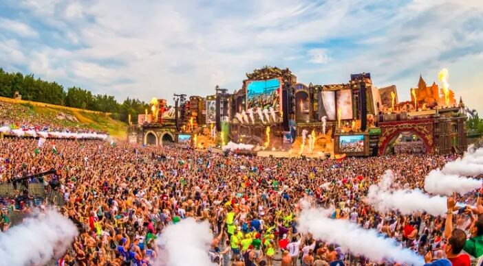 Источник изображения: www.tomorrowland.com