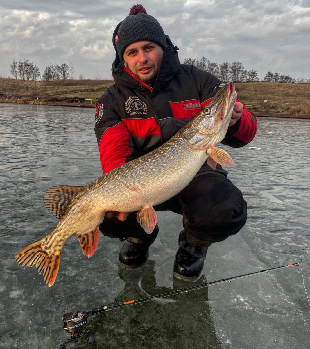 Дмитрий Меркулов в костюме Alaskan Dakota 2.0 (фото из официальной группы ВК ALASKAN - экипировка для рыбалки)