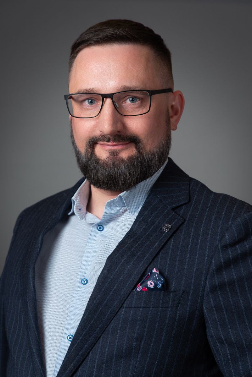 Астахов Илья, директор по развитию	компании "Бинго-софт"