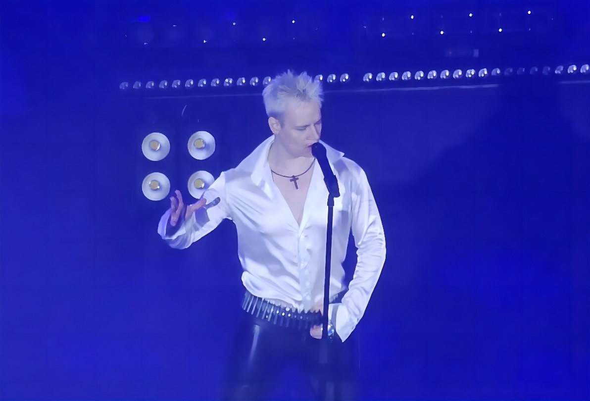 Фото из открытых источников. Шаман на концерте