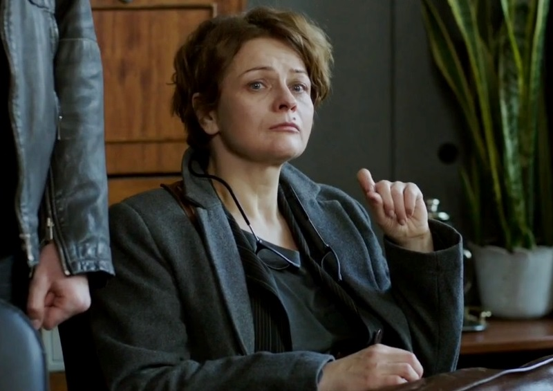 Кадр из сериала "Никому не говори" (2017)