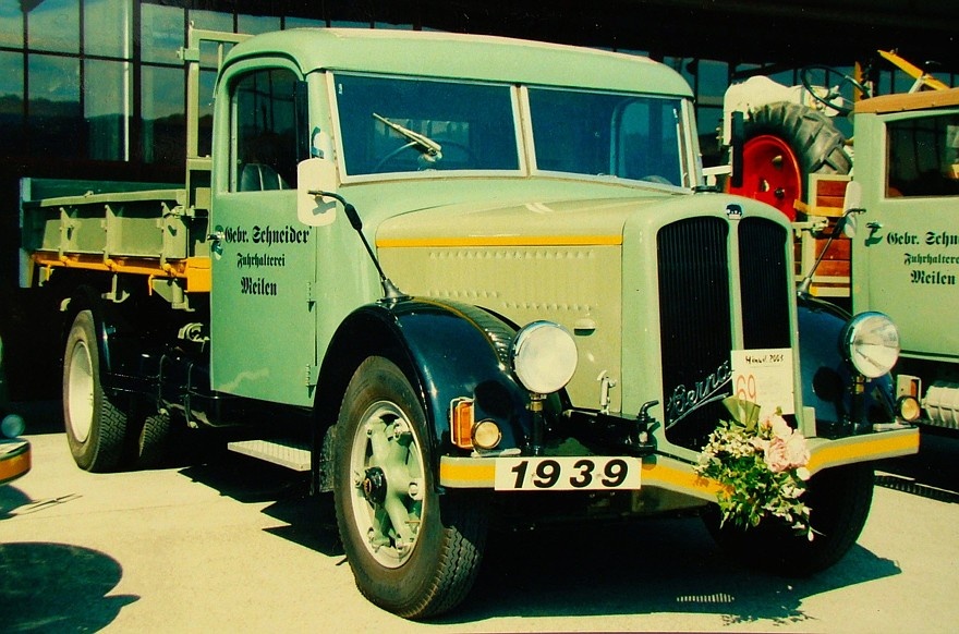 Дизельный грузовик Berna 2U с подъёмным металлическим кузовом