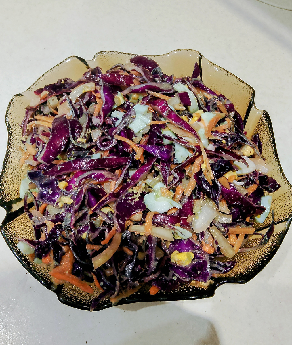 Невероятно вкусный салат из красной капусты 