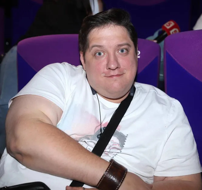    Роман Попов боролся с онкологиейPersonaStars