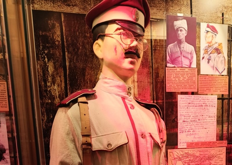 Прапорщик Офицерского генерала Дроздовского полка. Экспонат ЦМВС.