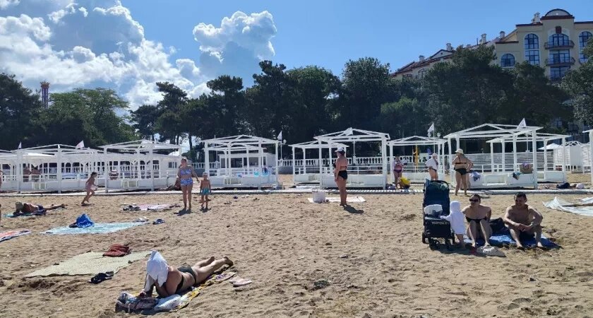    Этот курорт не зря называют "Русские Мальдивы": чистейшие пляжи и лазурное море за копейки