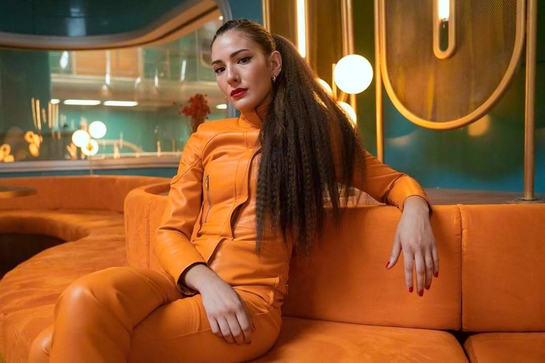 Кадр из сериала "Бункер для богачей" 