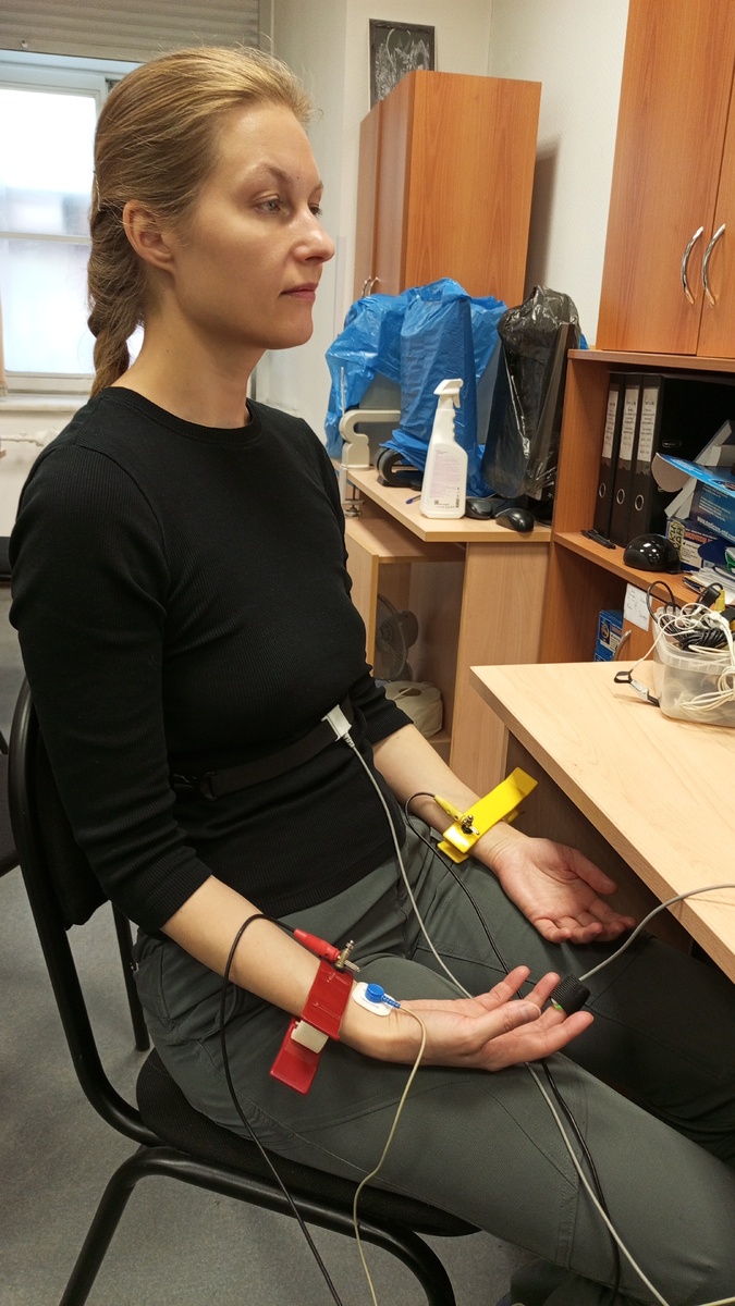 Это я, Кочеткова Наталья, приятно познакомиться с кем ещё не знакомы. Я научный психолог (очное обучение в МГУ по направлениям клиническая психология, нейропсихология) и автор большинства статей на этом канале. Также иногда статьи создаются из мыслей читателей, историй доверителей и пользователей нашего сайта KgMinus.ru.