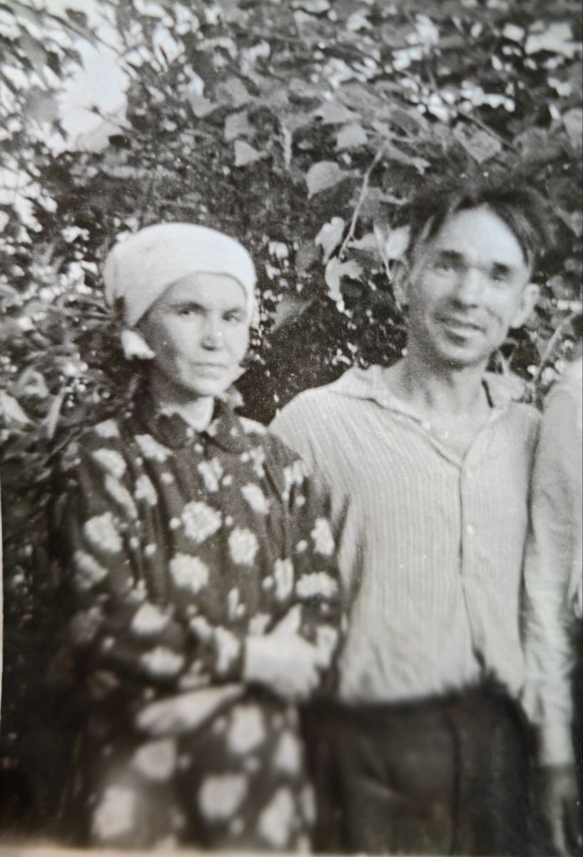 Мои дедушка Георгий и бабуҫи Наталия , молодые.