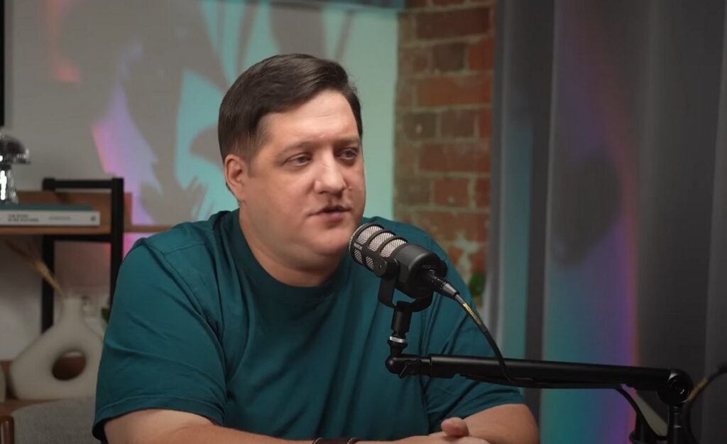    Роман Попов