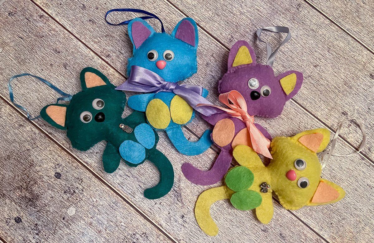 Котята из фетра (фото моё - как и все остальные на этой странице)