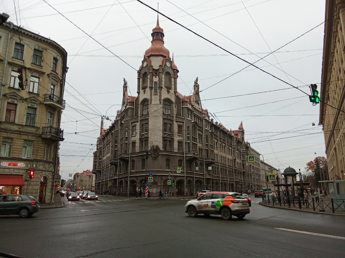 Садовая улица Петербурга