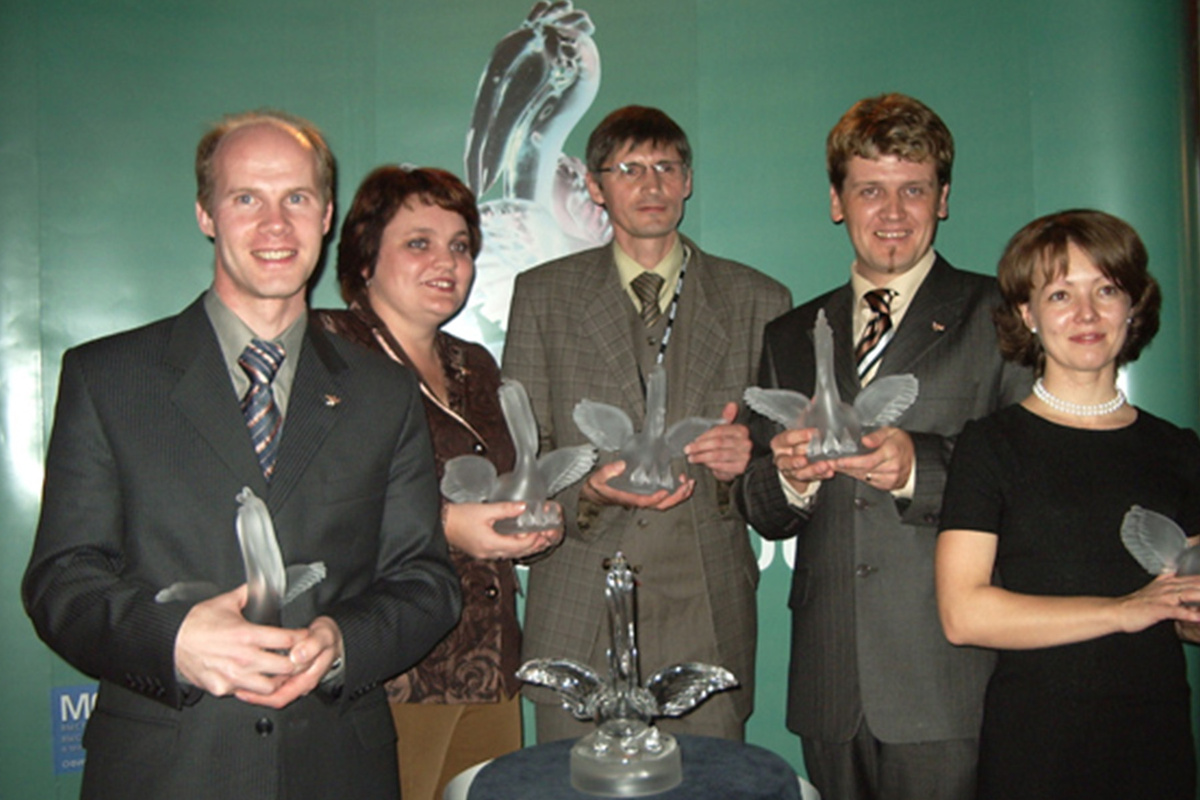    «Пятерка» победителей конкурса «Учитель года России»-2006. Сергей Букинич (первый слева), Екатерина Уба, Андрей Успенский (абсолютный победитель — в центре), Игорь Апольский, Ольга Ковалева.