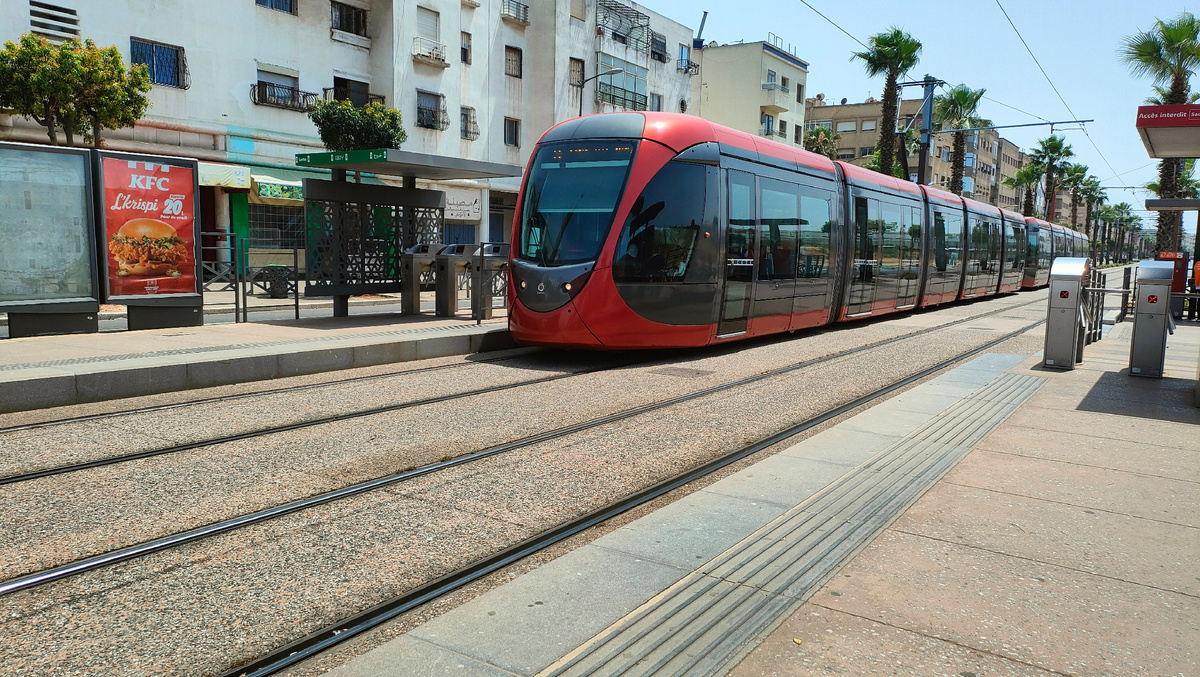 Boulevard Omar Al Khiam, вагон Alstom Citadis 302, маршрут Т1	