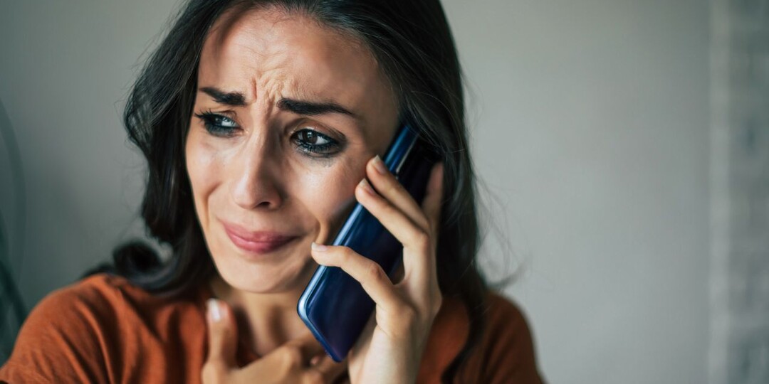 – Дорогой, кто на этом фото? – спрашиваю мужа. – Мой старший сын...