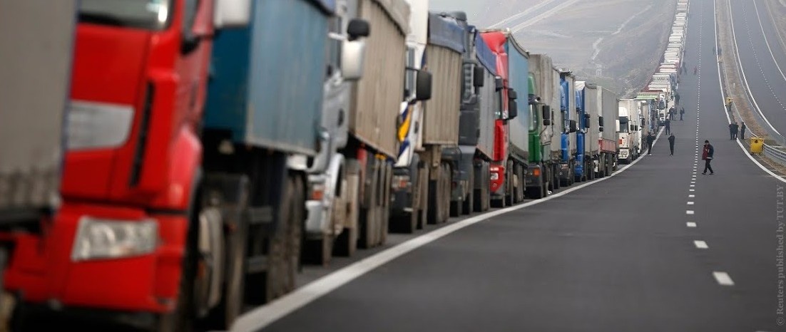 Пробка на границе к середине октября достигла более 10 000 фур.