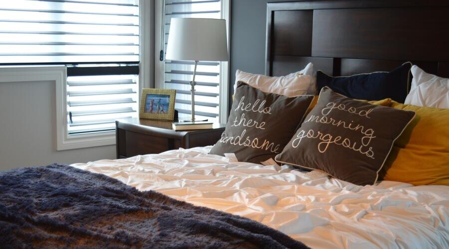    Какие бывают подушки? Фото: ErikaWittlieb, pixabay.com