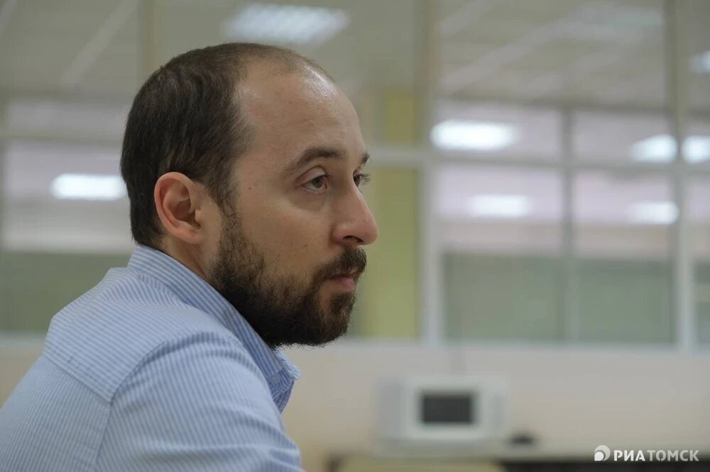    Леонид Войко: "Самое сложное – это программное обеспечение. Код – полностью наша разработка. Мы пишем его с нуля, адаптируем под собственную архитектуру. Сейчас он уже почти готов, на стадии релиза. Все остальное – механика, сборка, тестирование – сравнительно несложные этапы"., © РИА Томск. Никита Гольцов