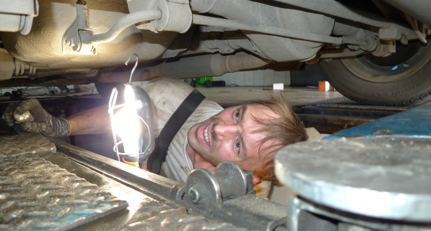    В ГИБДД разъяснили, кто освобождается от прохождения техосмотра в 2025 году, а для кого - обязателен