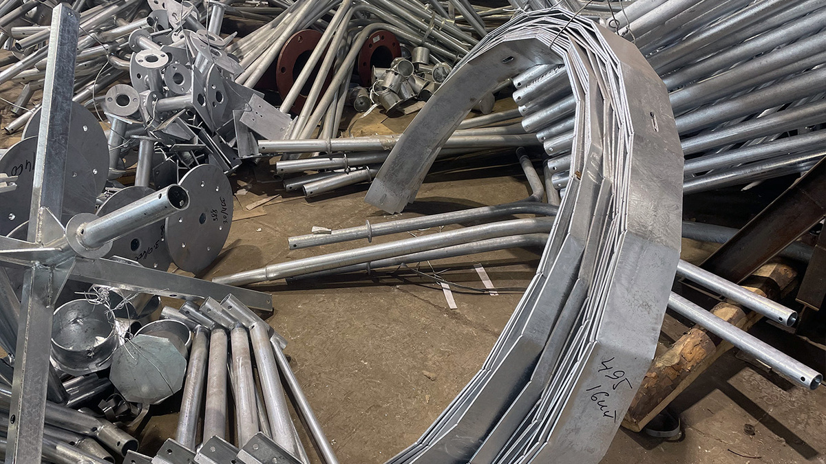 Рис. 1 Кронштейны опор освещения