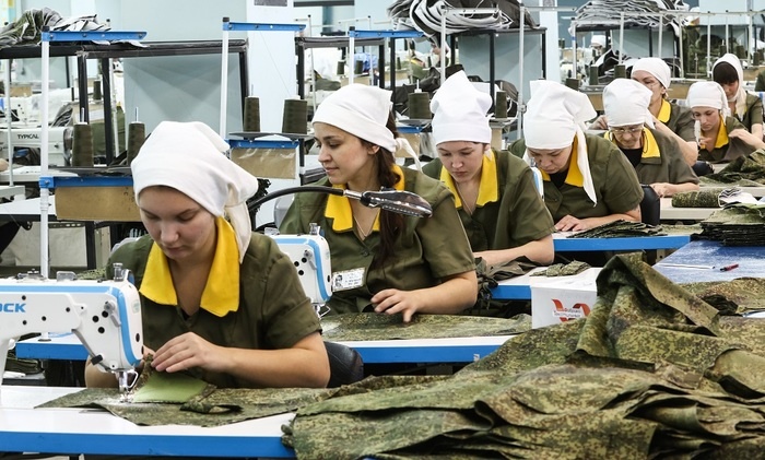    Почему учителя завидуют зэкам?