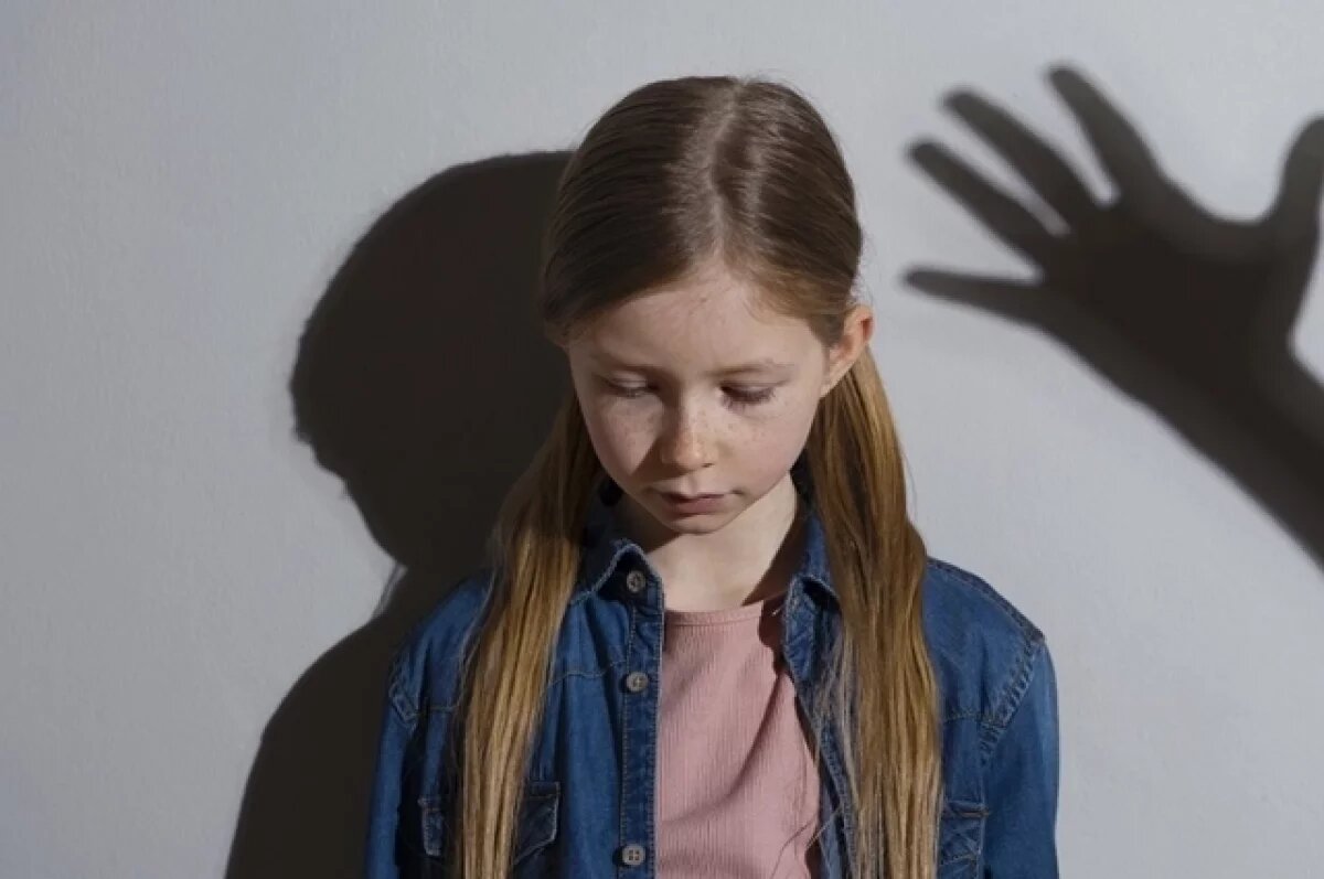    Омич получил 320 часов работ за угрозу убийством собственной дочери