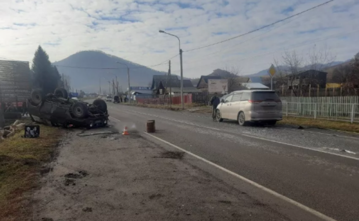 ДТП в селе Калмак. Фото: МВД по Республике Алтай