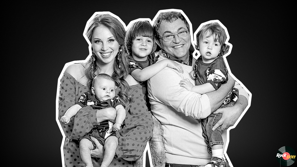 На фотографии: Дмитрий Дибров с семьей