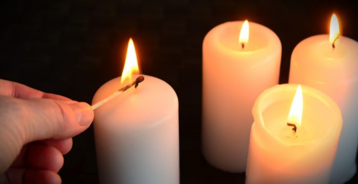 Свечи можно гасить: пригодятся при плановых отключениях электроэнергии / Фото: pxhere.com