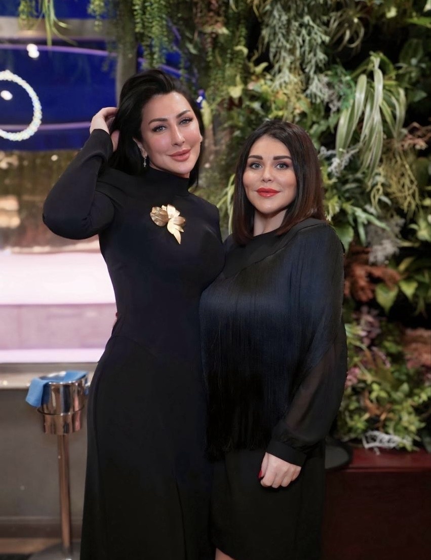 Танзила Медова и Юлия Ромейко (директор БФ "Добрый дом")