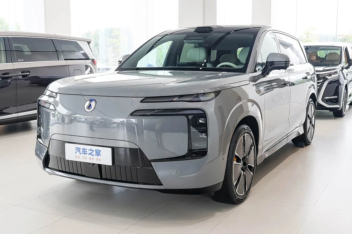 Гибридный кроссовер Denza N8L 2026 модельного года, Фото: autohome