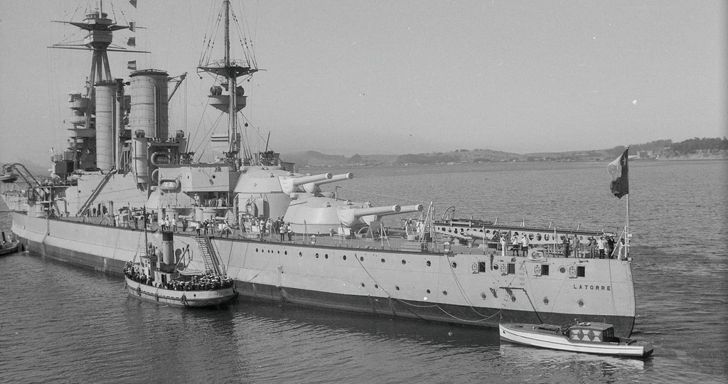 Как чилийский военный корабль "Альмиранте Латорре" воевал против собственной страны