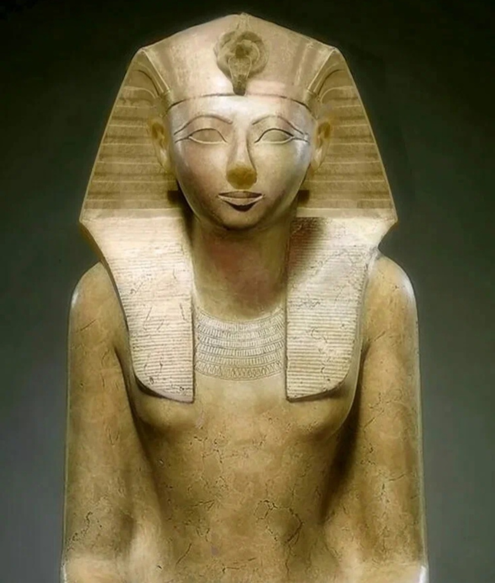 Статуя Хатшепсут.фото находится в открытом доступе 