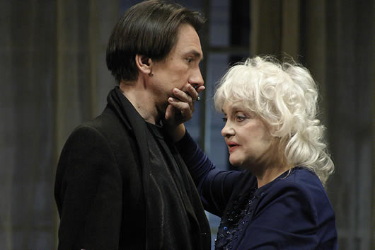 Фото: Ольга на театральной сцене 