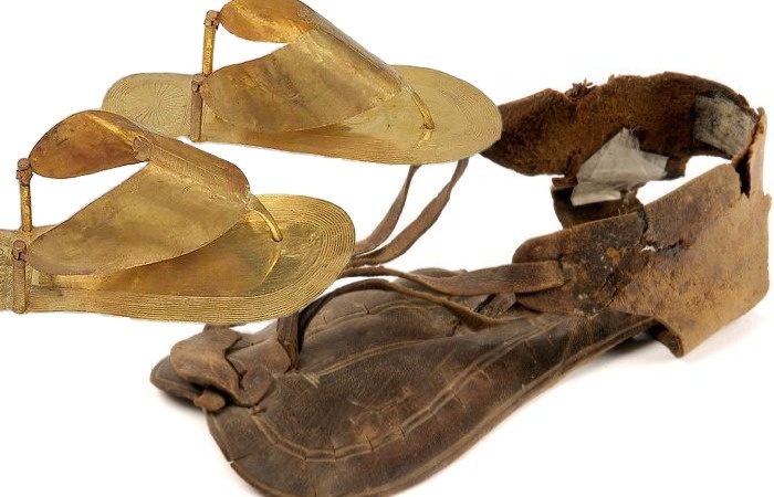 Золотые сандалии Тутанхамона и обувь крестьян.