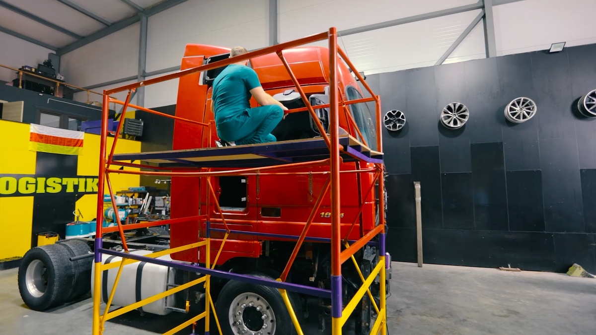 Вадим Казбекович Цагараев - VK LOGISTIK сколько стоит обновить Mercedes Actros